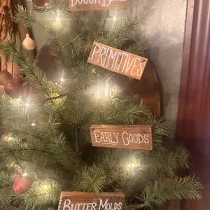 Wood Ornament Sign Set